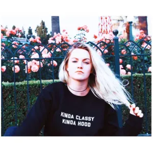KINDA CLASSY PULLOVER