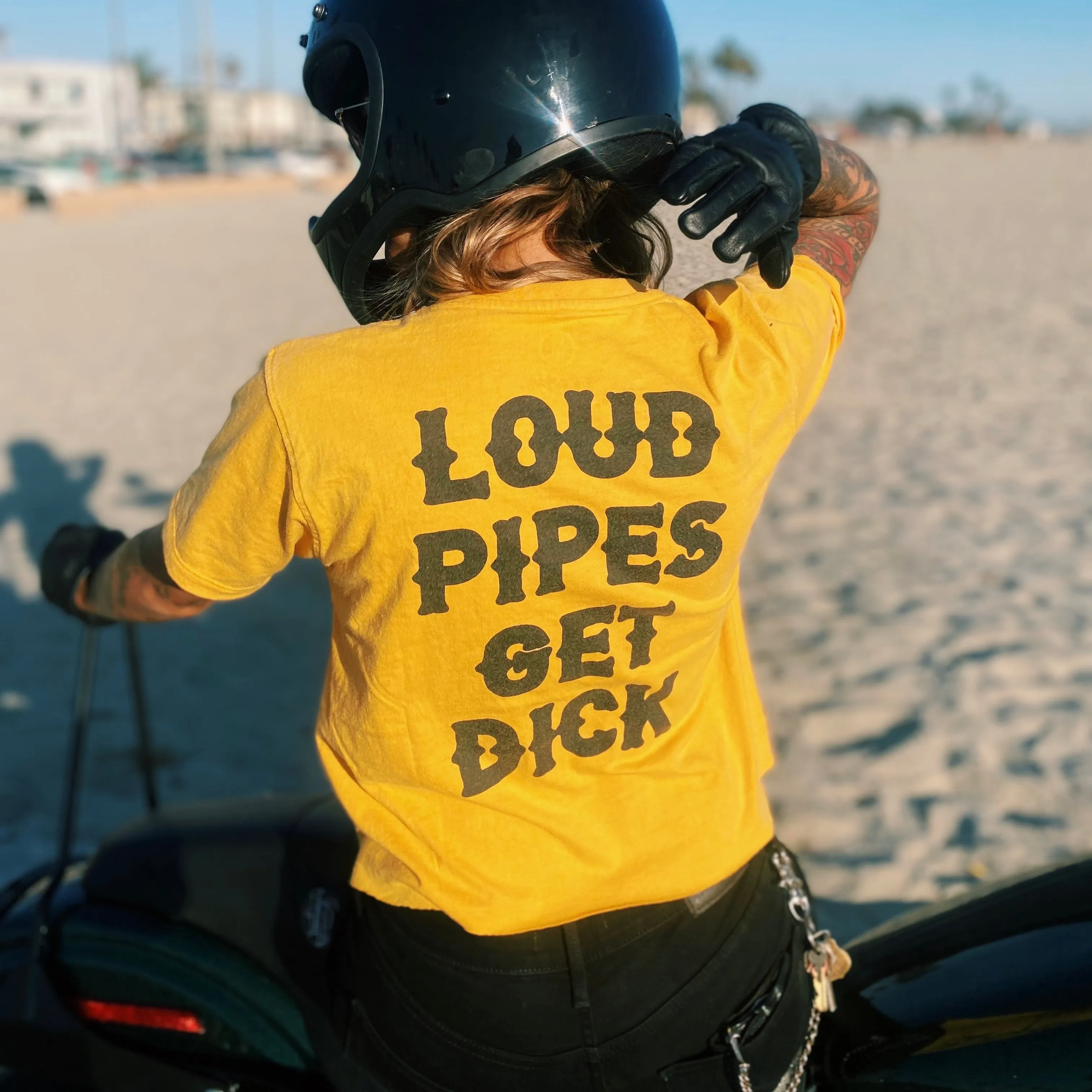 "LOUD PIPES GET DICK" TEE