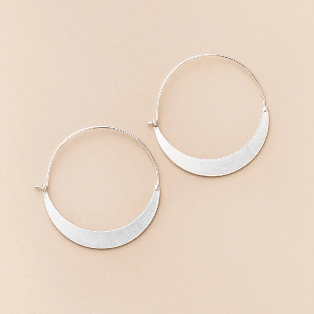 REFINED CRESCENT HOOP