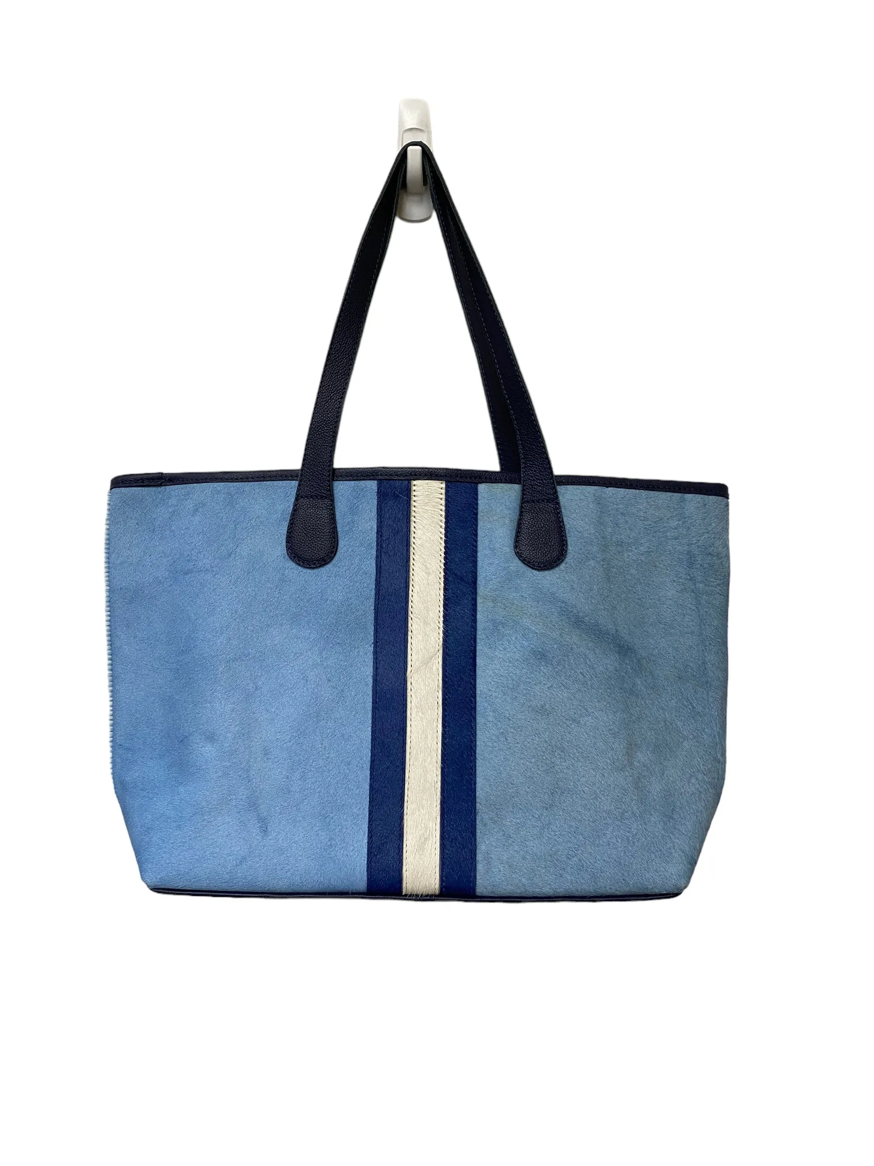 Tote By Clothes Mentor  Size: Large